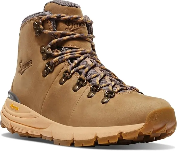 TheHikingTribe A10 Danner Mountain 600 Leaf GTX