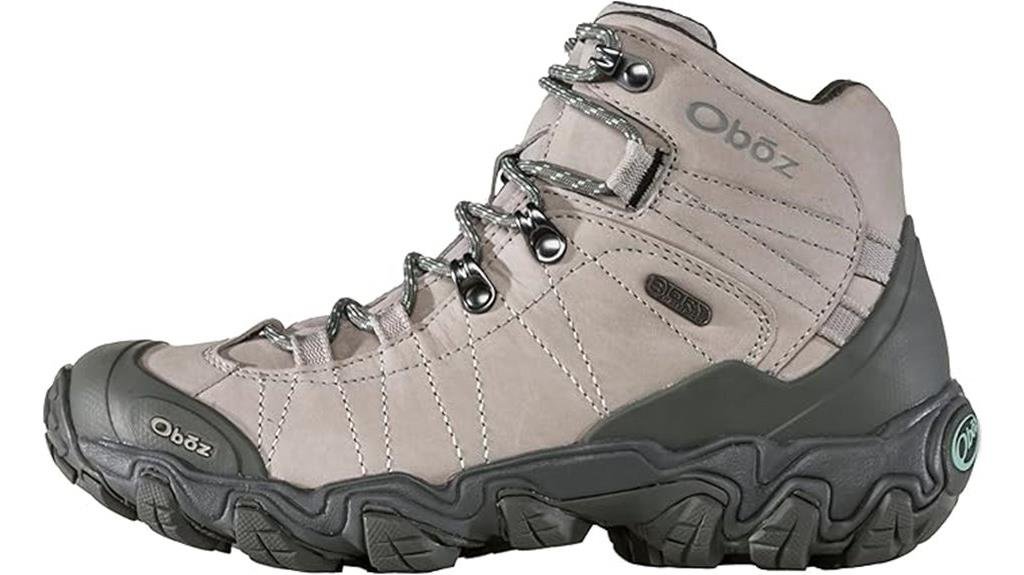 wide feet roomy hiking boot