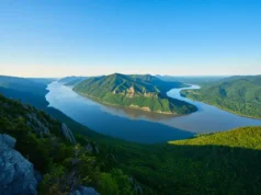 Epic Views: Storm King Mountain (Cornwall NY) Hike Epic panoramic view from Storm King Mountain, Cornwall NY, overlooking the Hudson River and Highlands, perfect for hiking.